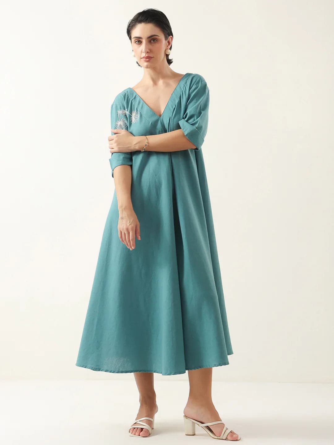 Mokogai Stillwater Vee Day Dress
